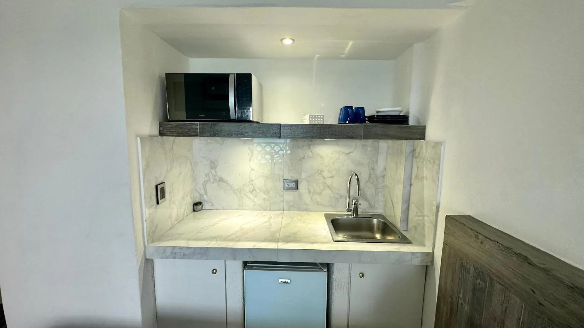 Cancun Plaza - Best Beach Aparthotel