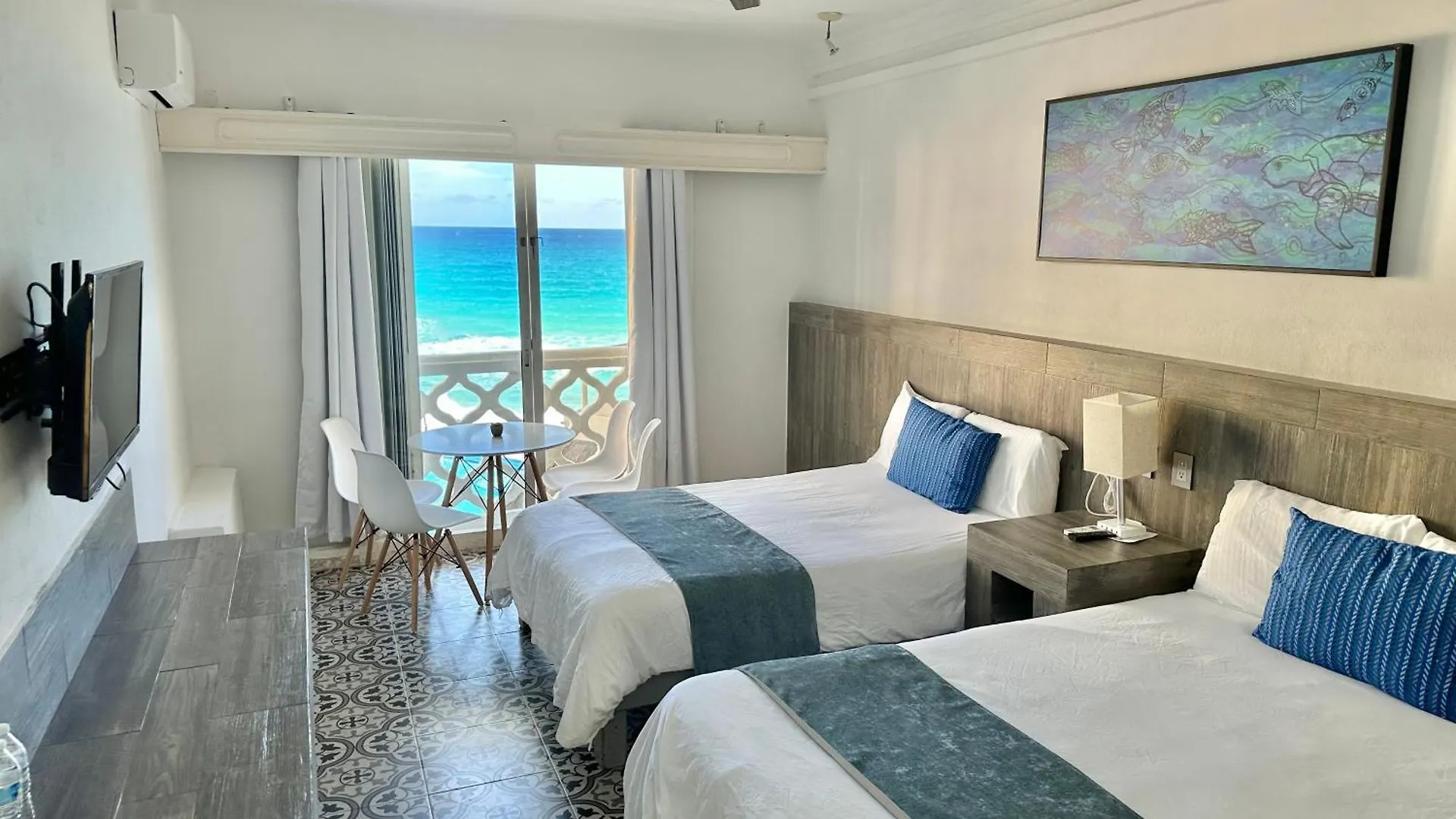 Cancun Plaza - Best Beach