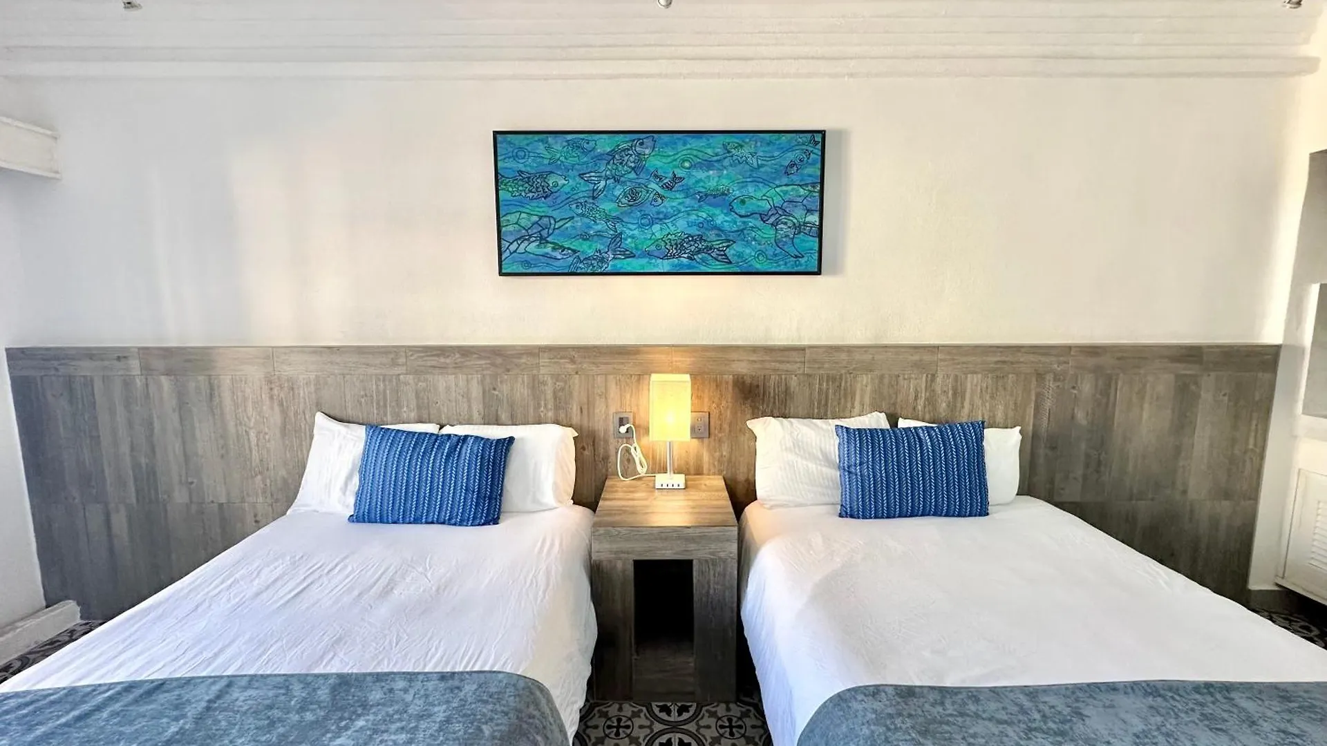Cancun Plaza - Best Beach Aparthotel