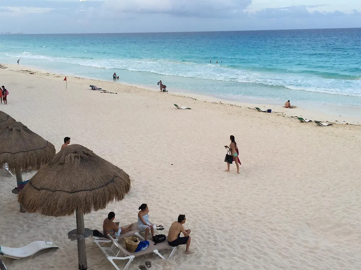 Cancun Plaza - Best Beach 2*,  Mexico
