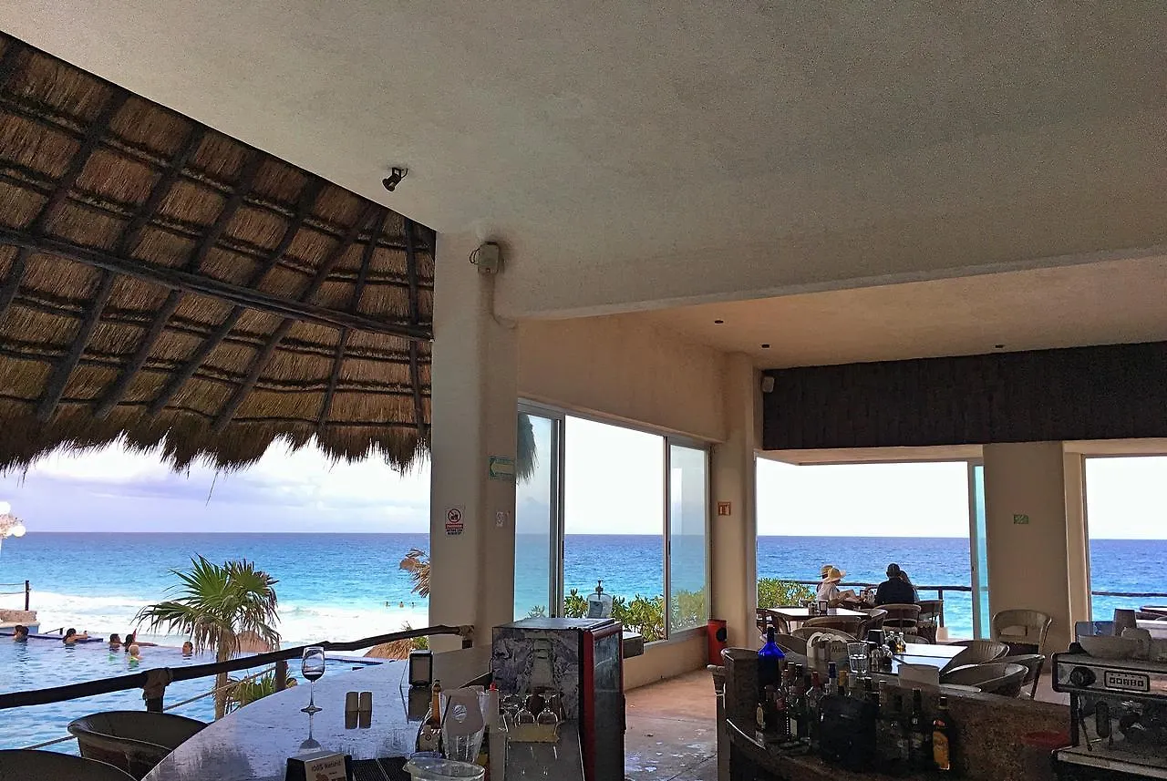 Cancun Plaza - Best Beach 2*,