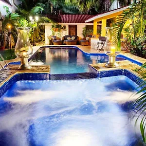 https://mi-casa-su-casa-hacienda-boutique-bb.allrivieramayahotels.com