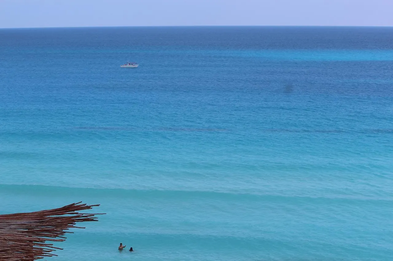 Cancun Plaza - Best Beach Mexico