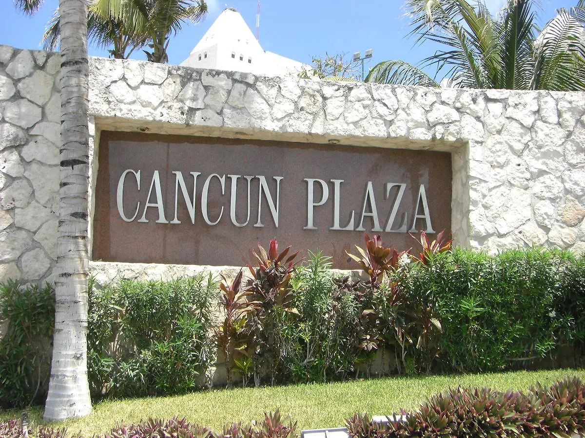 Cancun Plaza - Best Beach Aparthotel